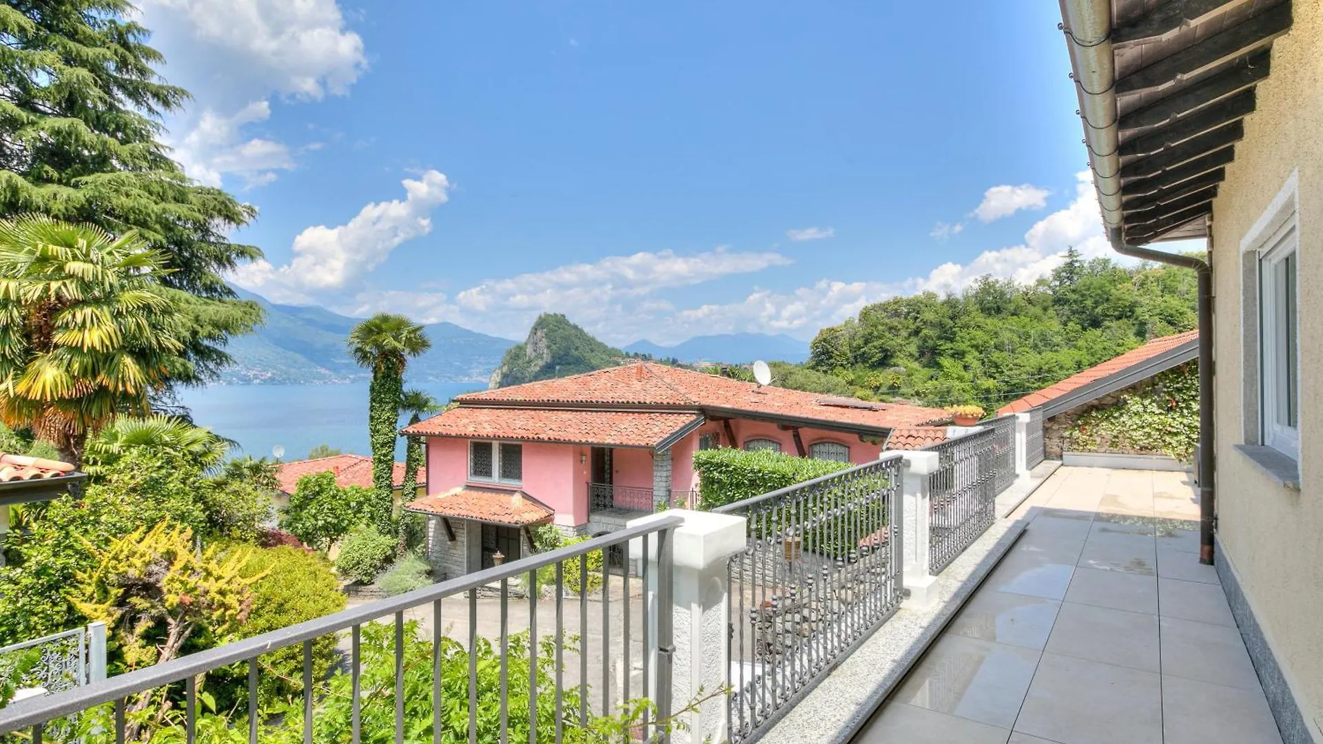 Casa Francesca Garden And View - Happy Rentals Castelveccana 0*,  Italy