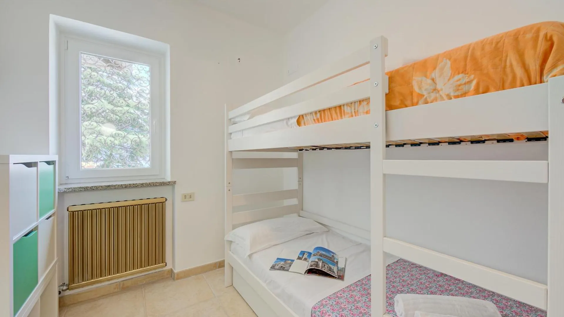 Casa Francesca Garden And View - Happy Rentals Castelveccana Italy